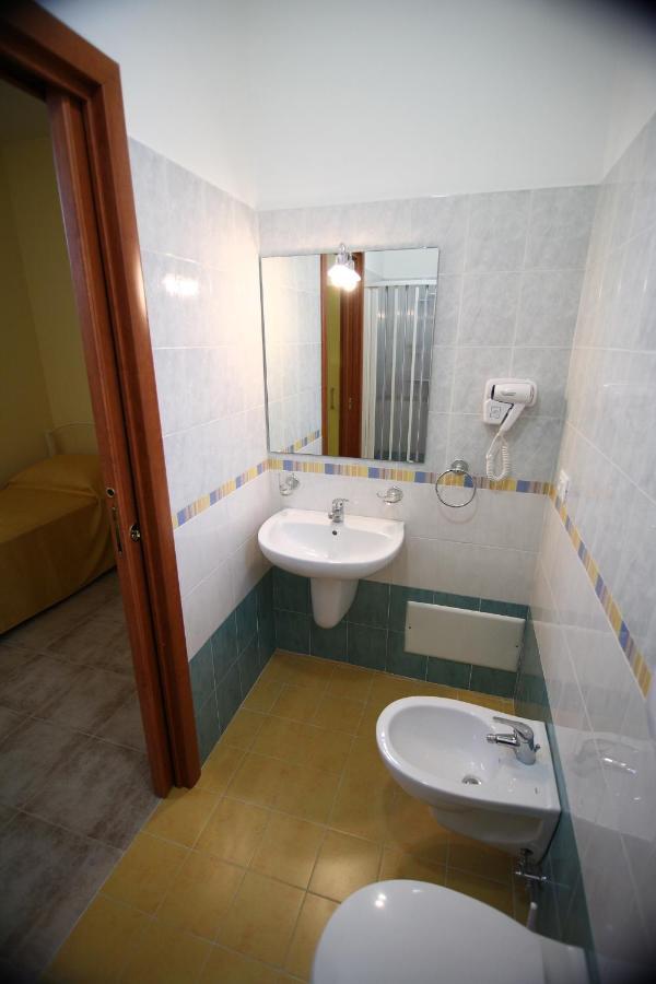 Abacus Hotel Реджо ди Калабрия Екстериор снимка